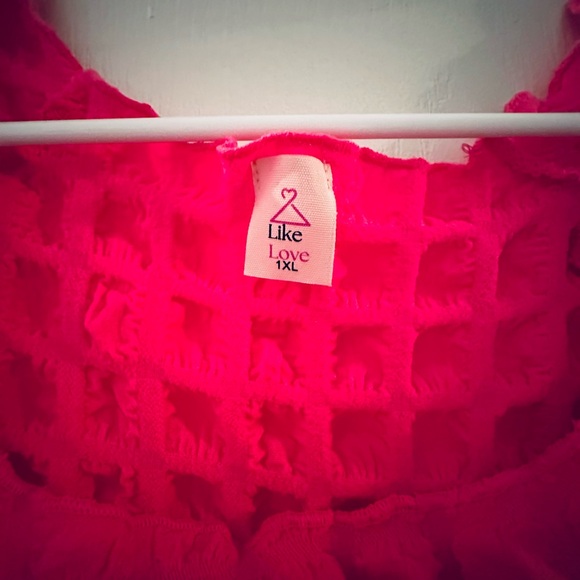 Bright Pink Textured Short Sleeve Tee - Picture 2 of 5